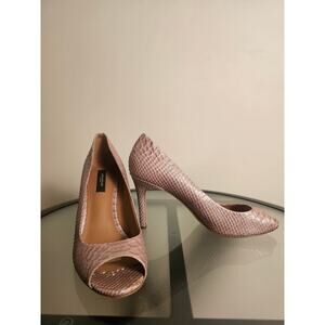 Ann Taylor "Snakeskin" Peep-toe Pumps In Beige